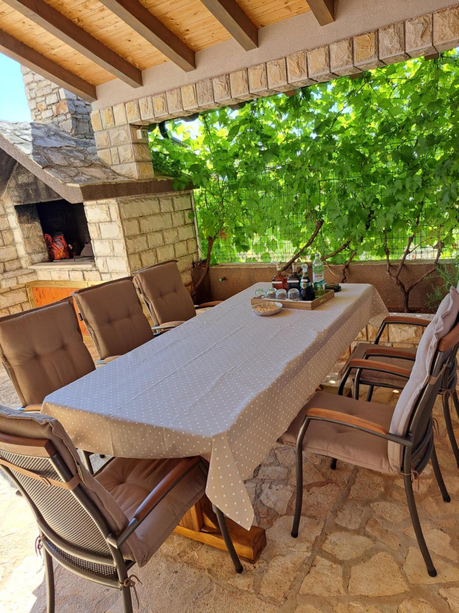 Villa Senka Necujam Exterior photo